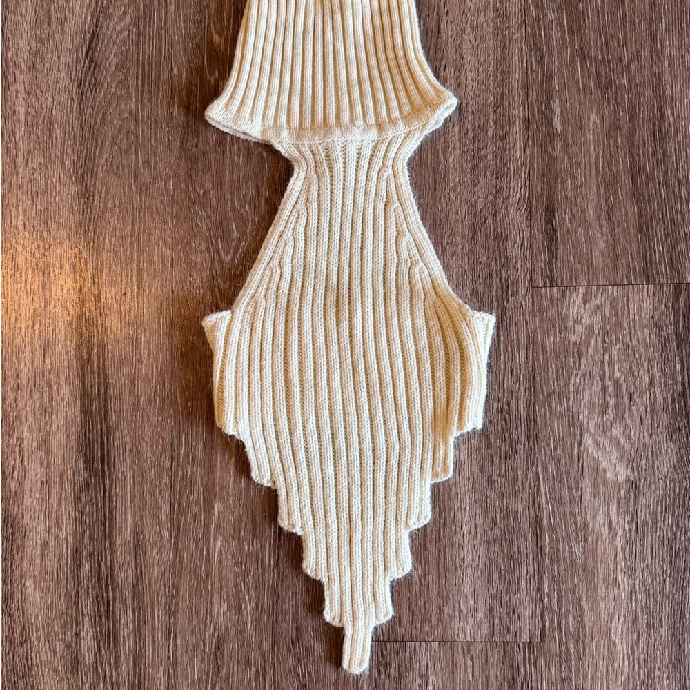 Cream Ribbed Knit Scarf